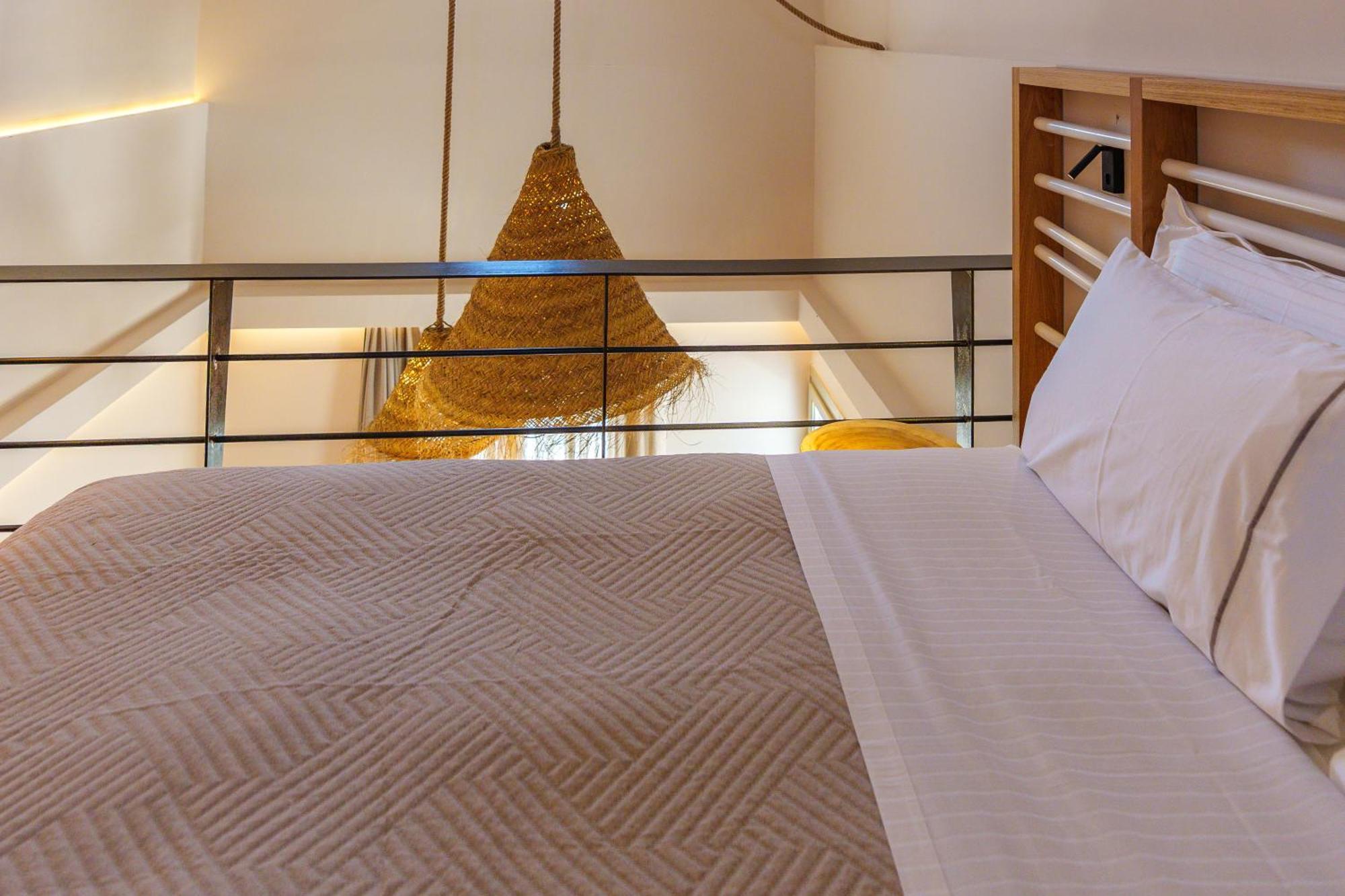 Villa Halo Santorini - Living Experience à Karterados  Extérieur photo