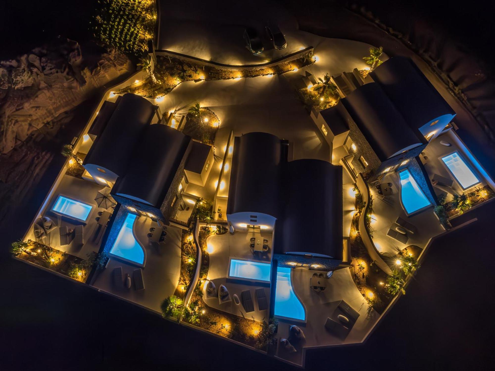 Villa Halo Santorini - Living Experience à Karterados  Extérieur photo