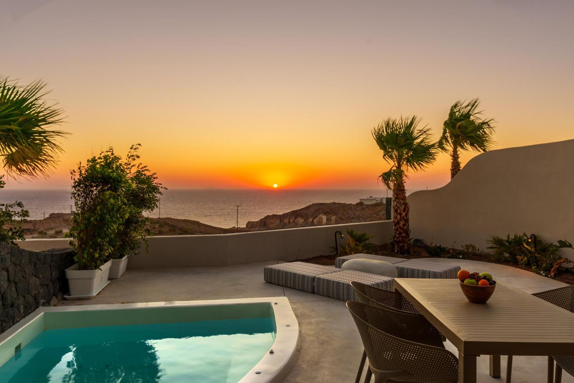 Villa Halo Santorini - Living Experience à Karterados  Extérieur photo